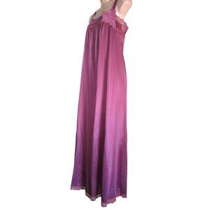 Vintage Flair Purple Plum Chemise Negligee Floral Applique Lace Trim Ladies M